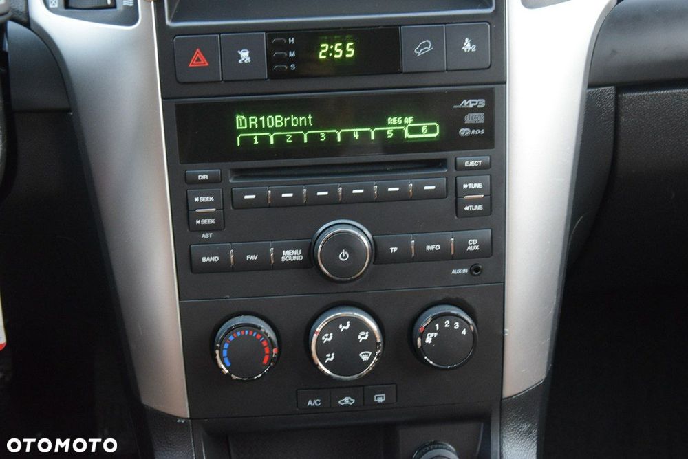 Chevrolet Captiva - 23