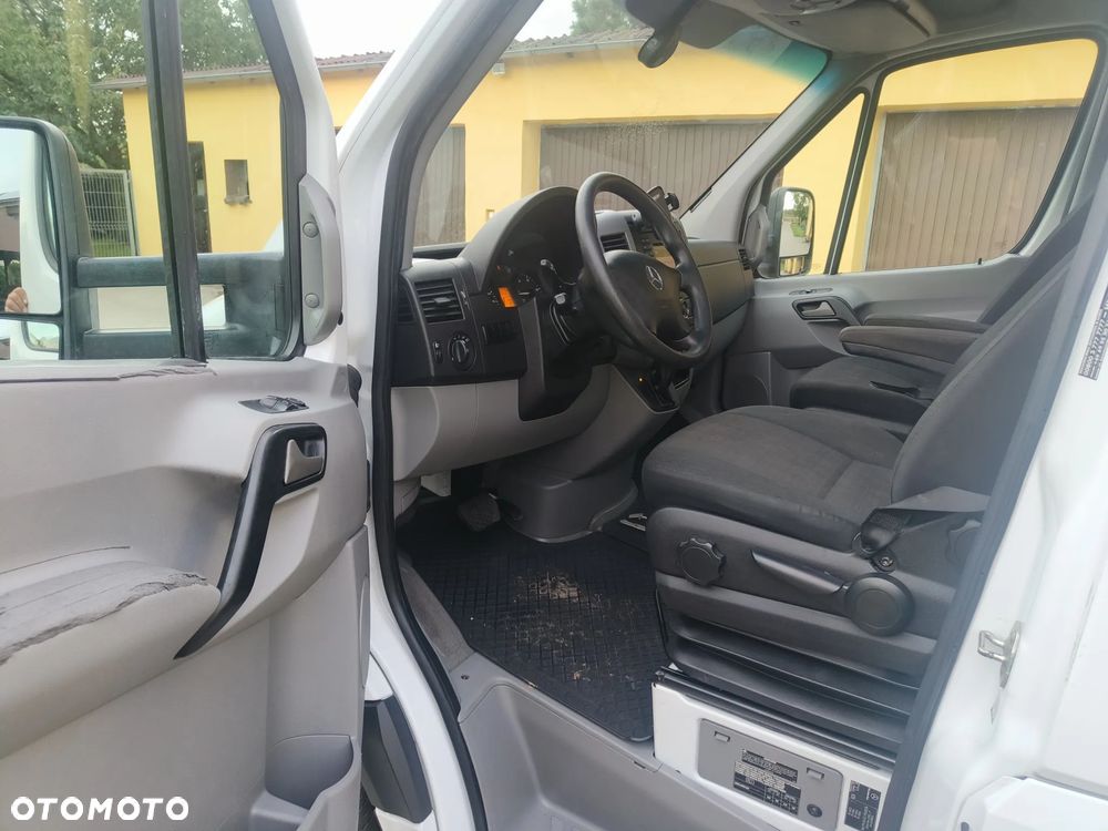 Mercedes-Benz Sprinter - 8