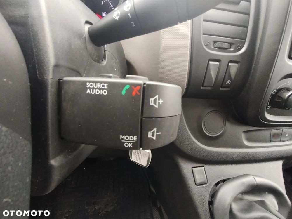 Renault Trafic - 18