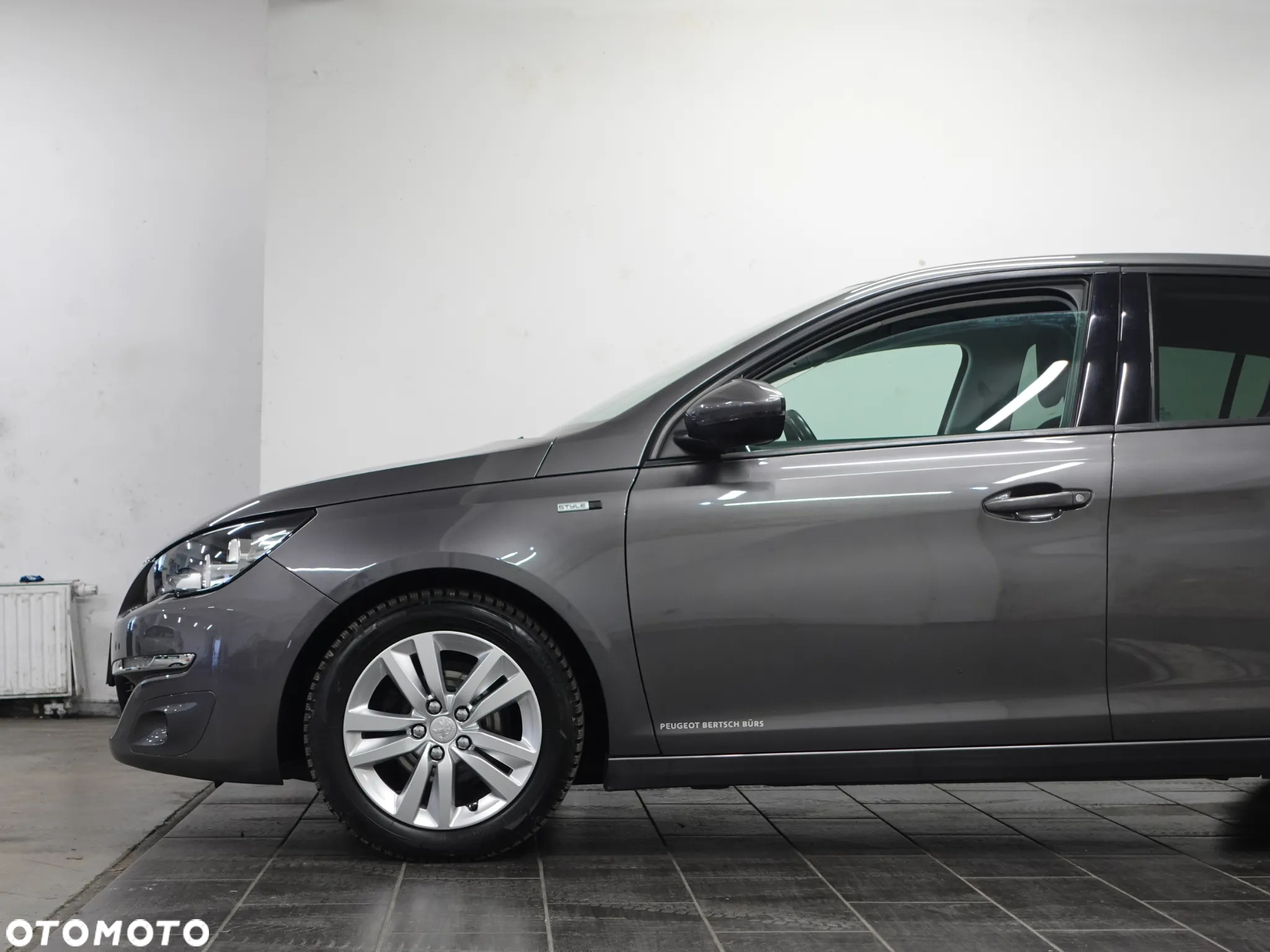 Peugeot 308 1.6 BlueHDi Style S&S - 17