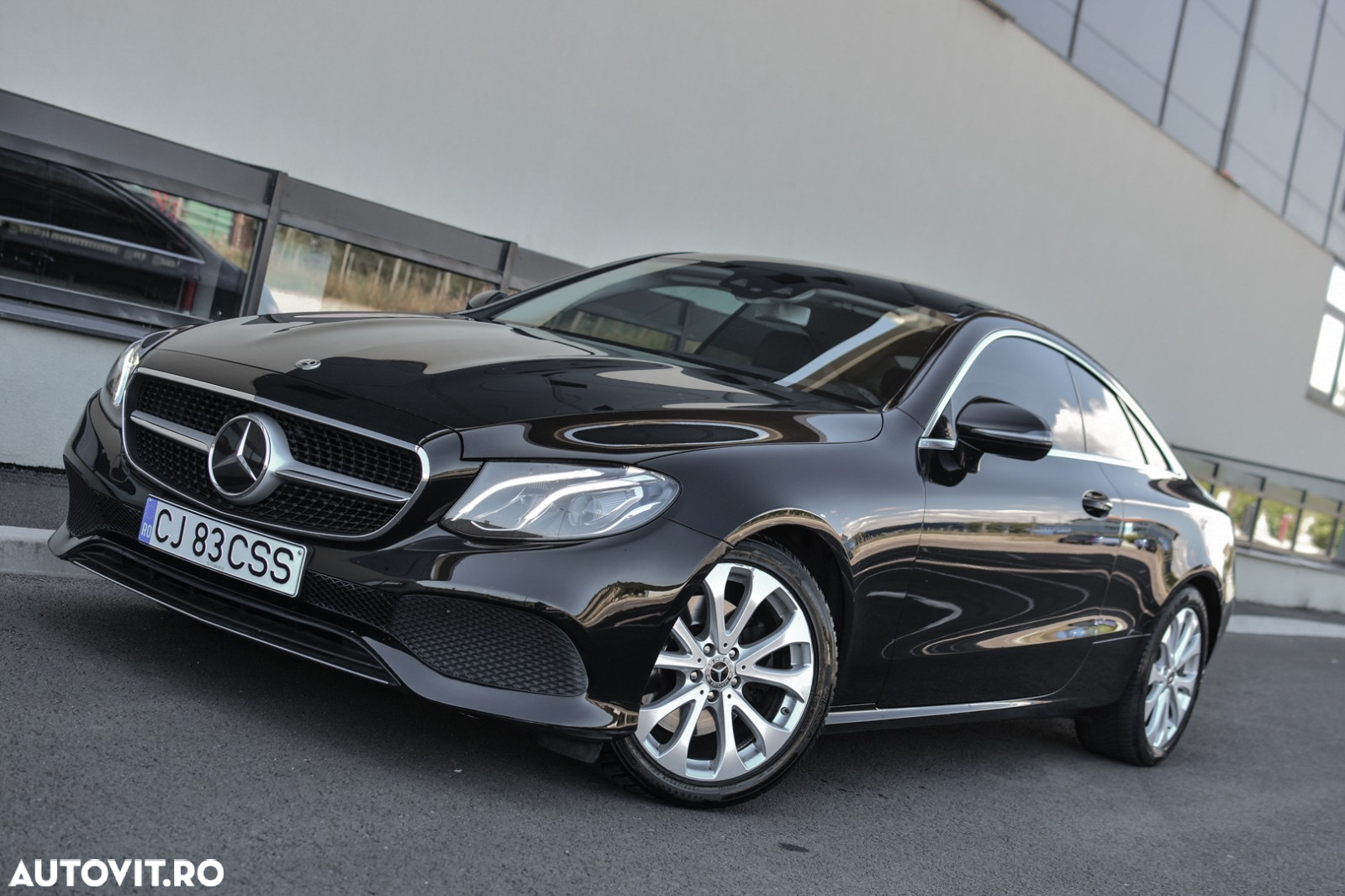 Mercedes-Benz E 220 d Coupe 9G-TRONIC Avantgarde - 26