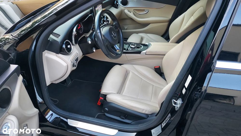 Mercedes-Benz Klasa C 200 4-Matic 9G-TRONIC - 15