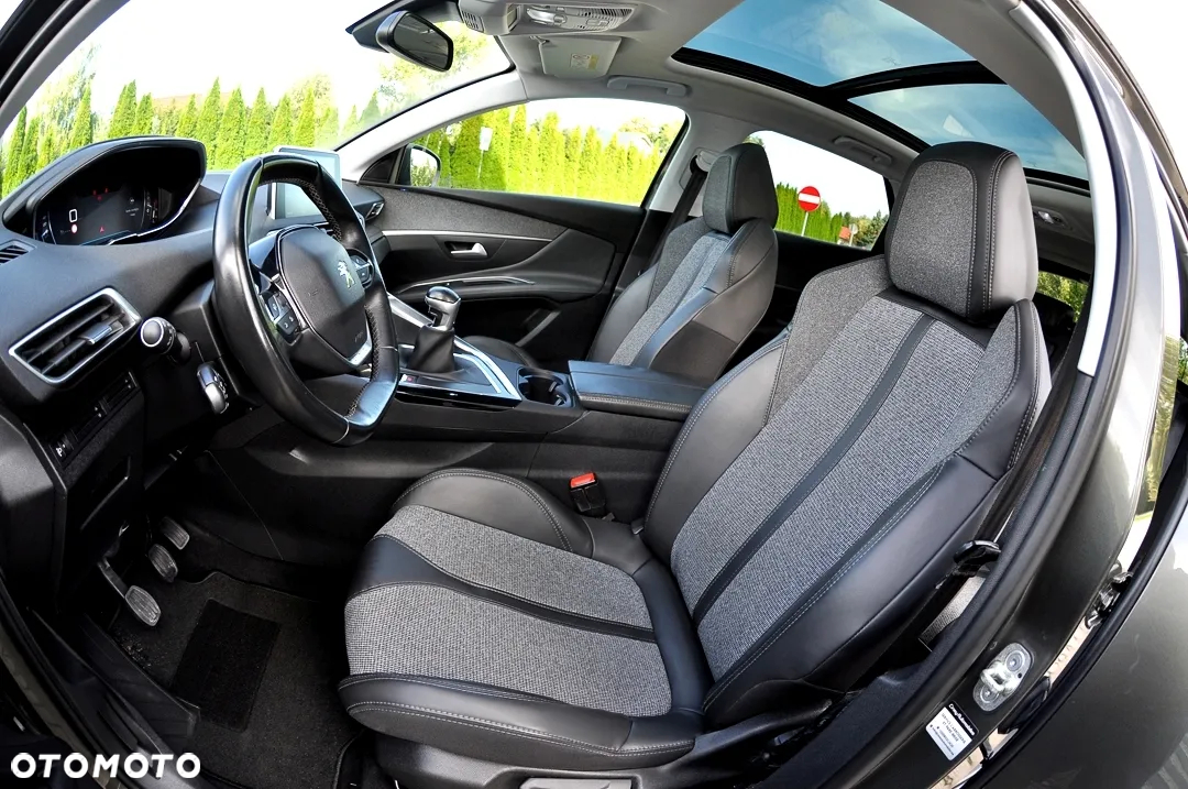 Peugeot 3008 1.2 PureTech Allure S&S - 21