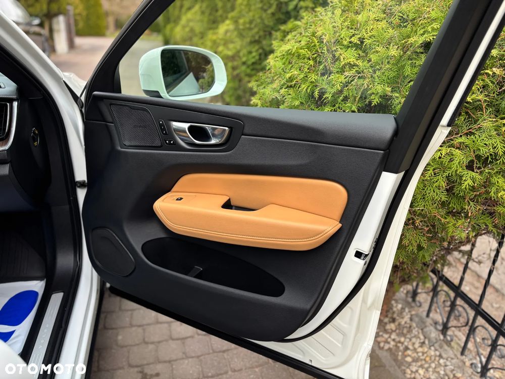 Volvo XC 60 B4 D AWD Geartronic Inscription - 15