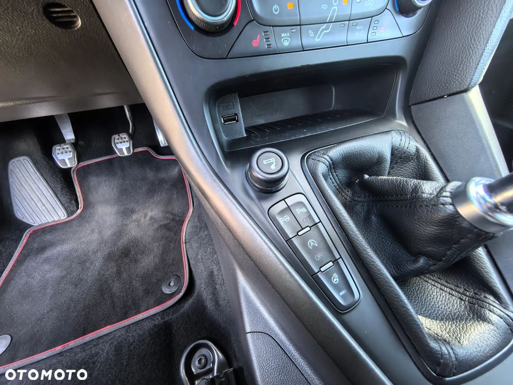 Ford Focus 2.0 TDCi ST-Line ASS - 22