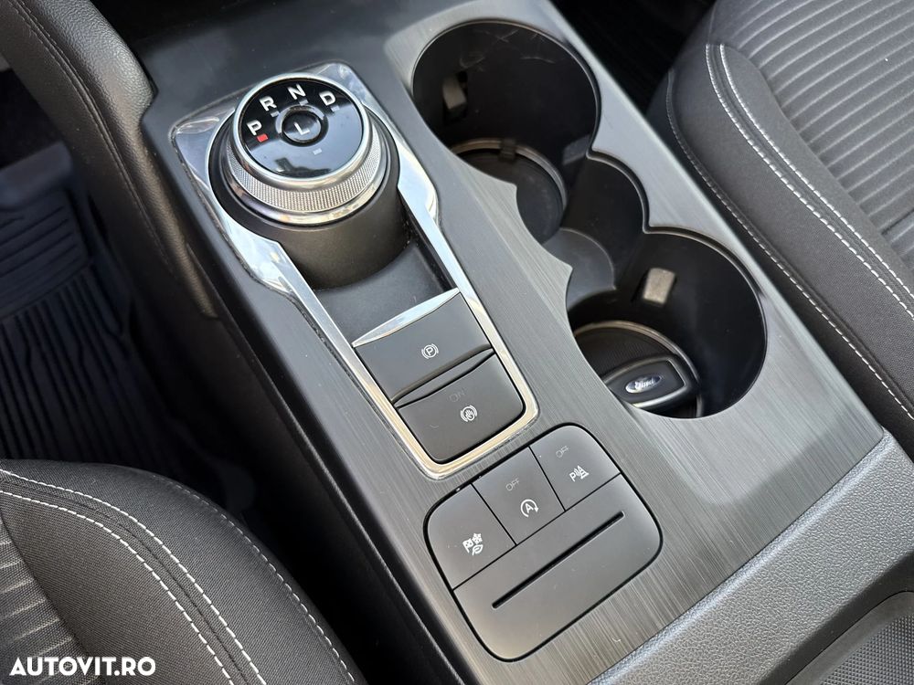 Ford Kuga - 17