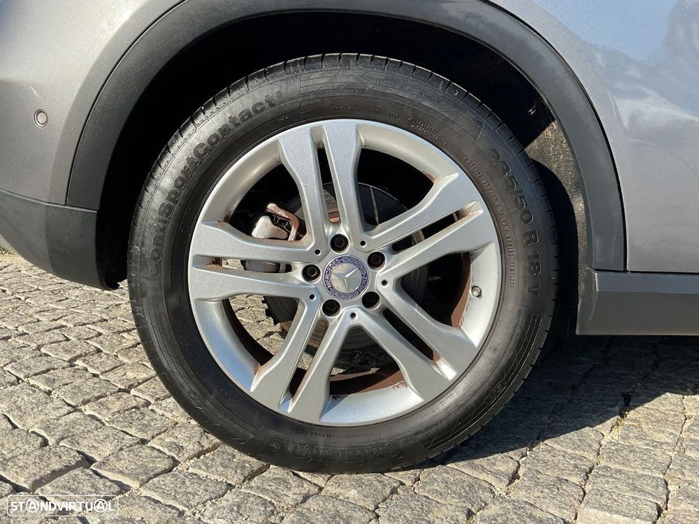 Mercedes-Benz GLA 180 d - 32
