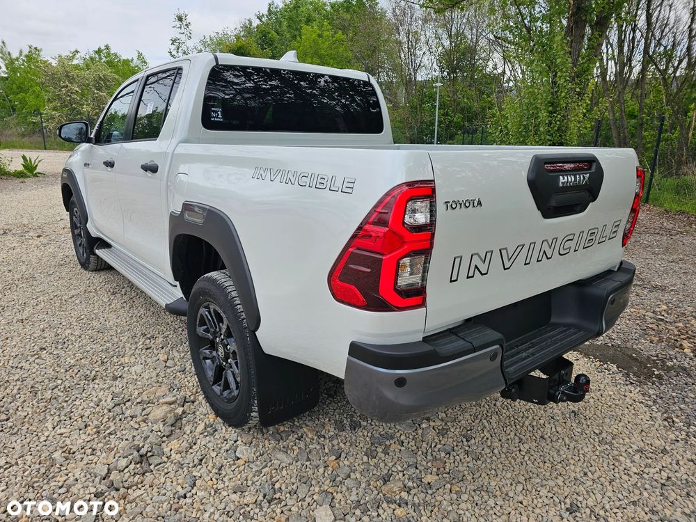 Toyota Hilux 2.8 D-4D Double Cab Invincible 4x4 - 34