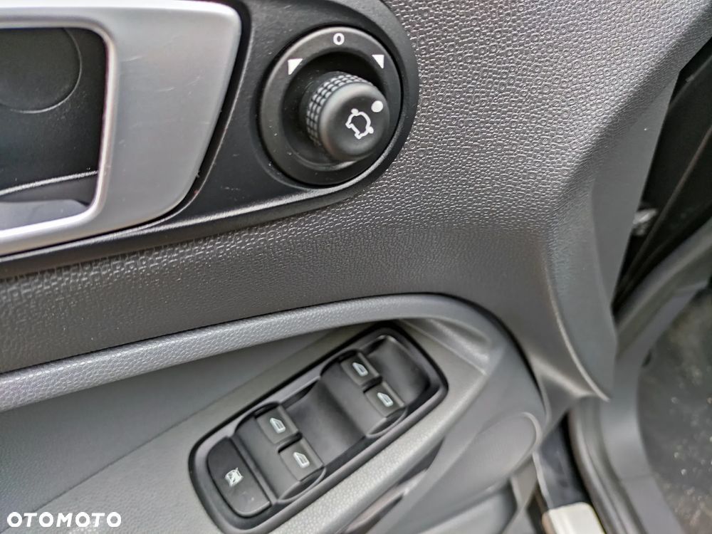 Ford EcoSport 1.0 EcoBoost TITANIUM - 19