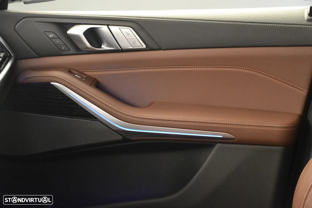 BMW X7 40 d xDrive Pack M - 21