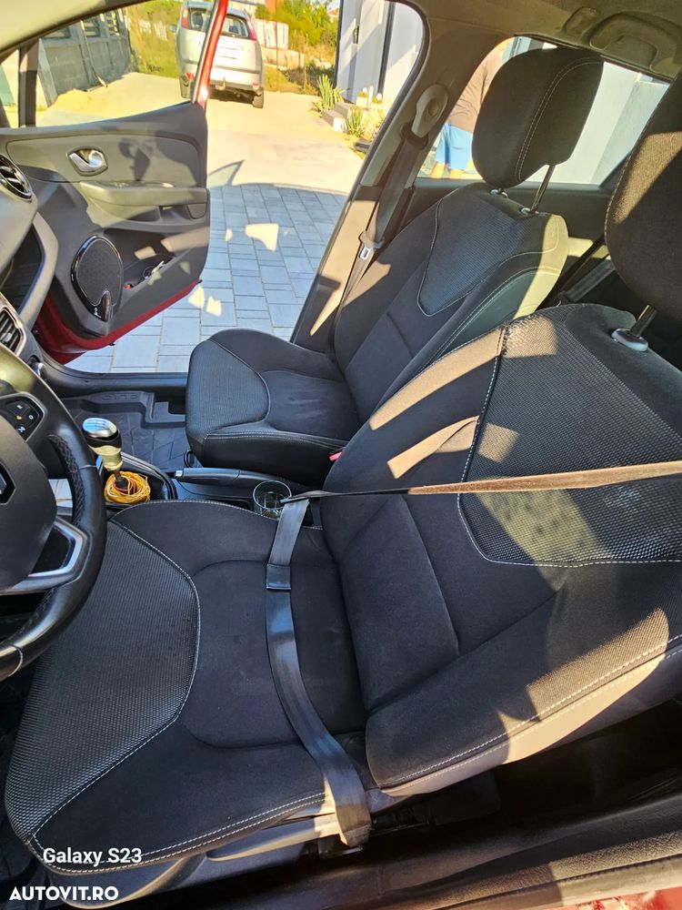 Renault Clio - 10
