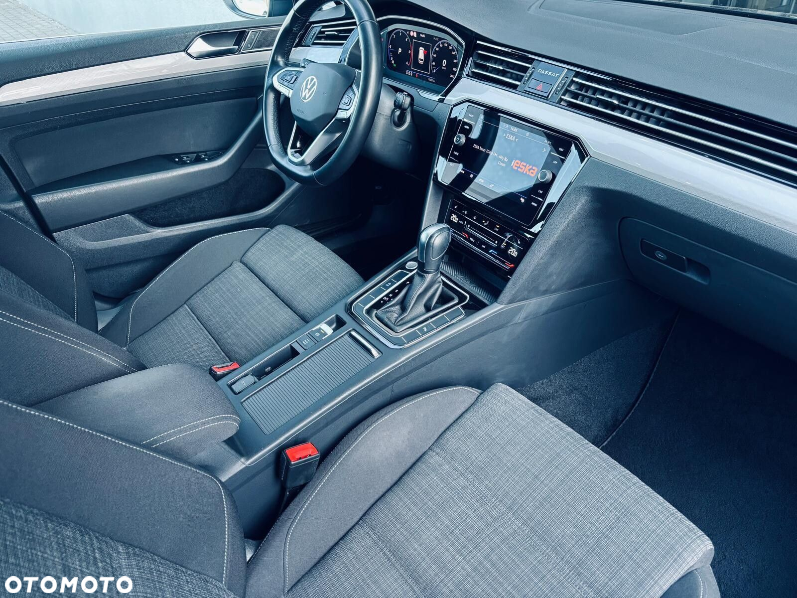 Volkswagen Passat 2.0 TDI Business DSG - 16