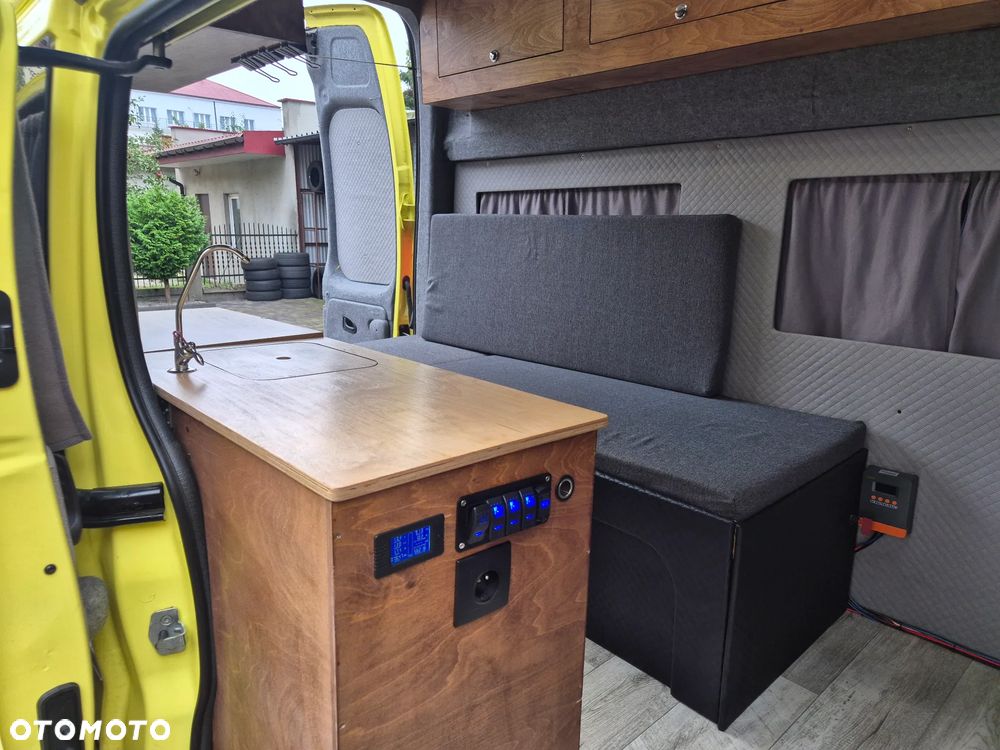 Renault Trafic - 15