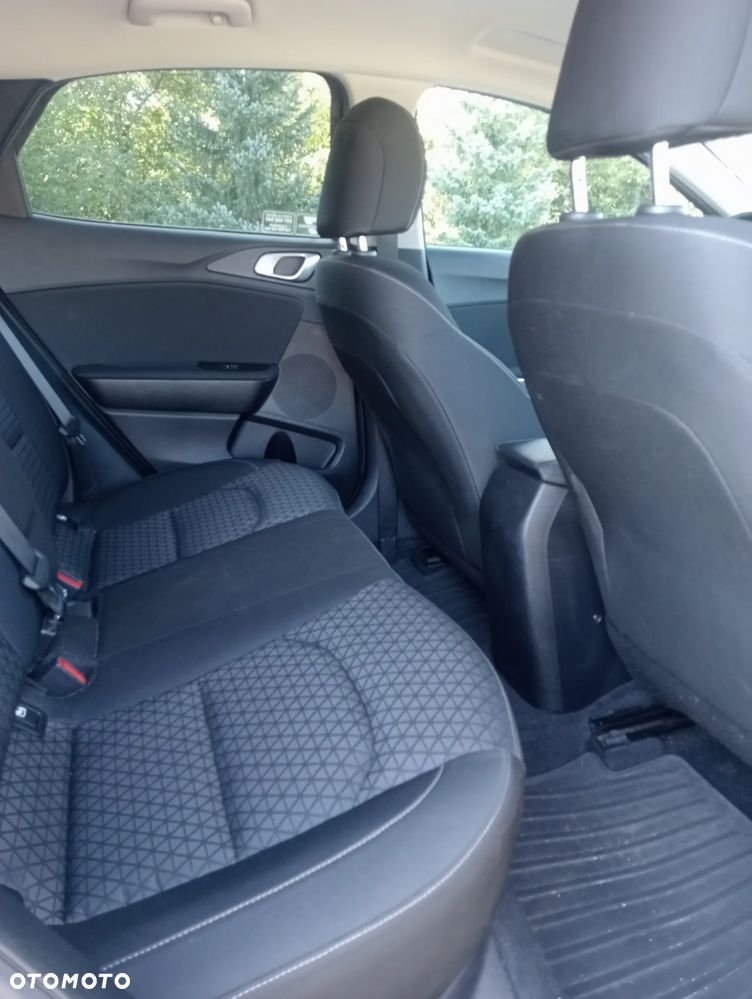 Kia XCeed 1.5 T-GDI M - 8