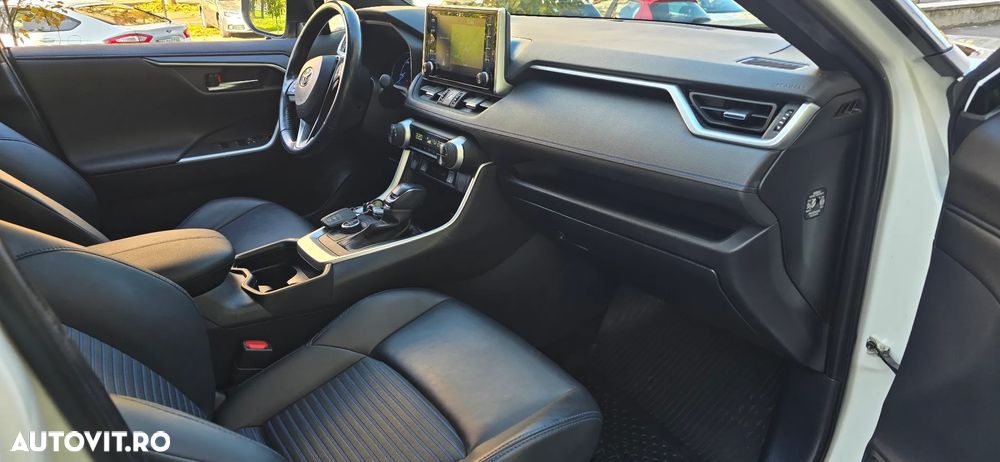 Toyota RAV4 2.5 Hybrid VVT-iE 4x4 Luxury - 8