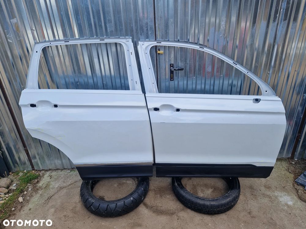 VW Tiguan II Drzwi Prawe Przód Tył