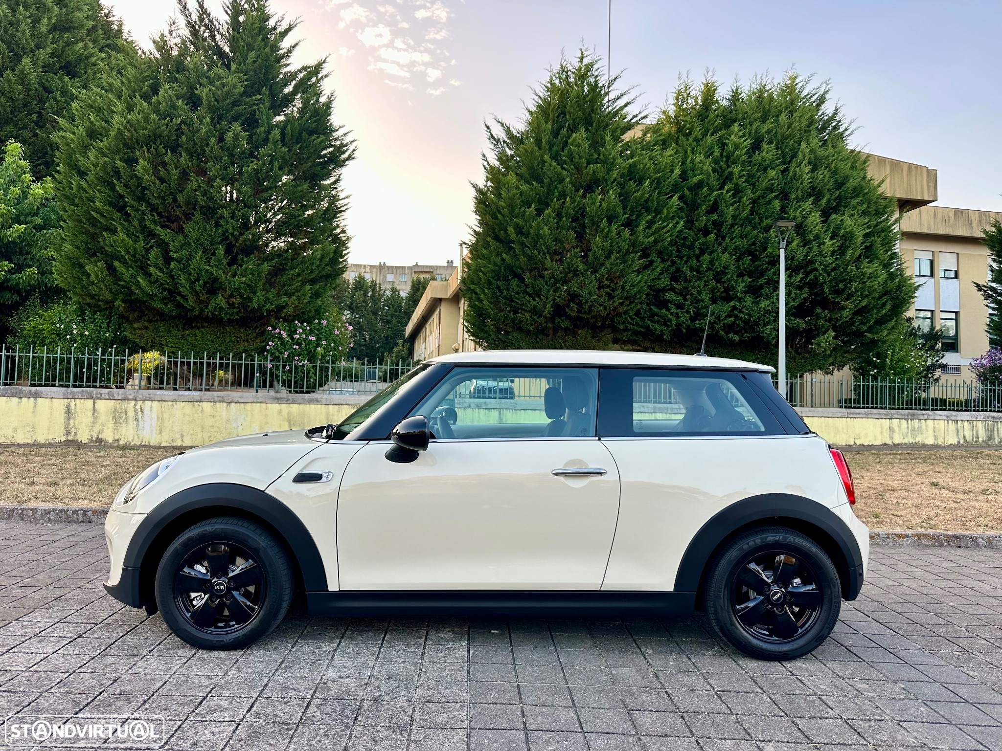 MINI 3 Portas One D - 3