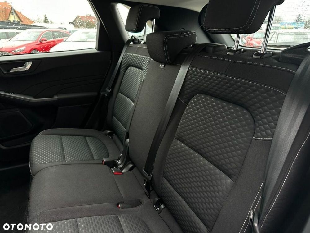 Ford Kuga - 32