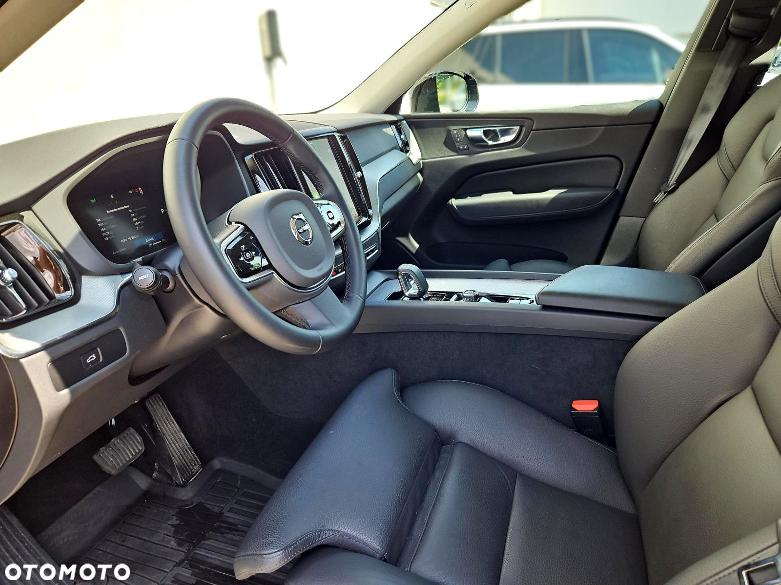 Volvo XC 60 B5 B AWD Plus Dark - 10