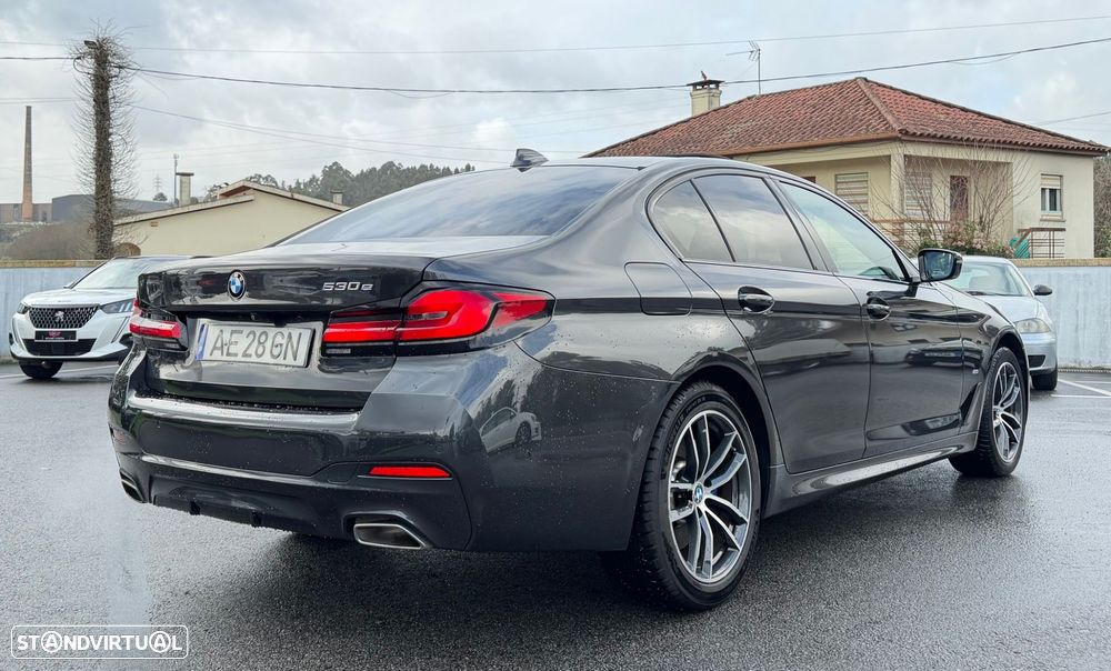 BMW 530 e Pack M - 11