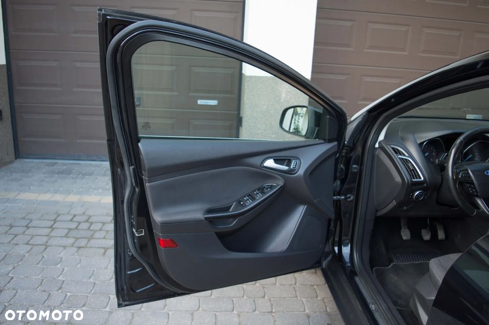 Ford Focus 1.6 TDCi DPF Start-Stopp-System Titanium - 13