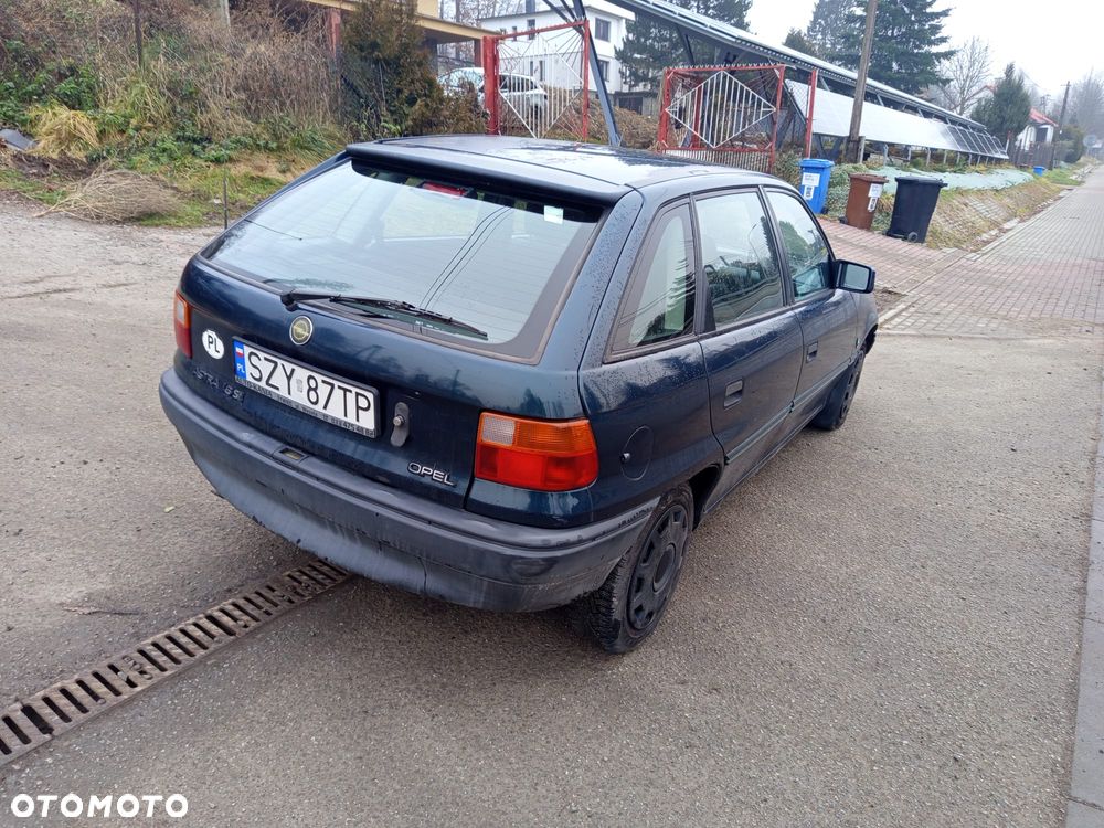 Opel Astra - 2