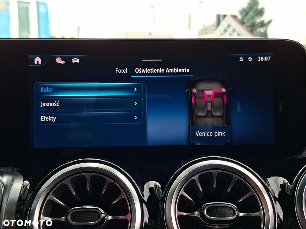 Mercedes-Benz GLB 200 d 4-Matic 8G-DCT - 28