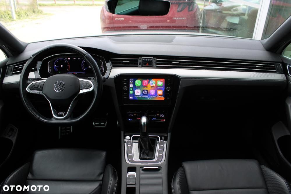 Volkswagen Passat - 13
