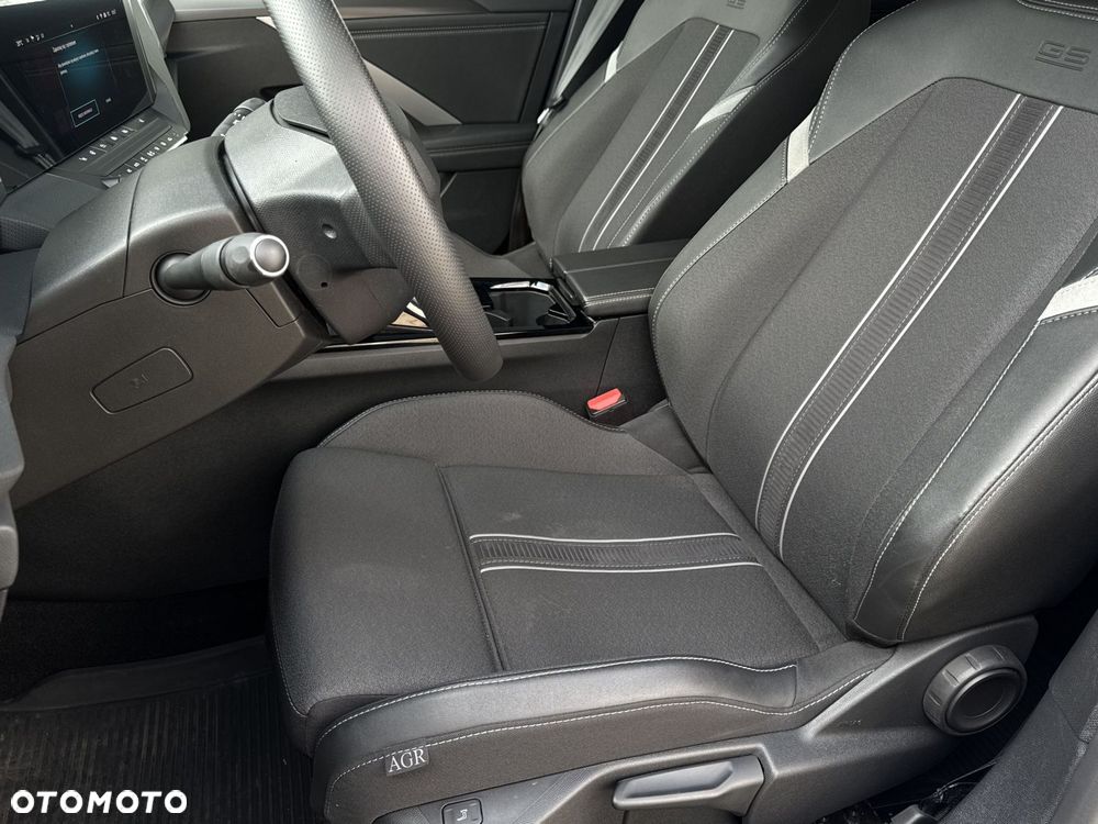 Opel Astra 1.2 T GS S&S - 12