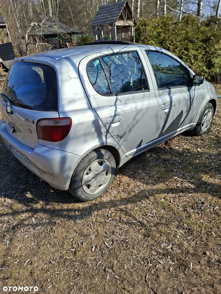 Toyota Yaris - 8