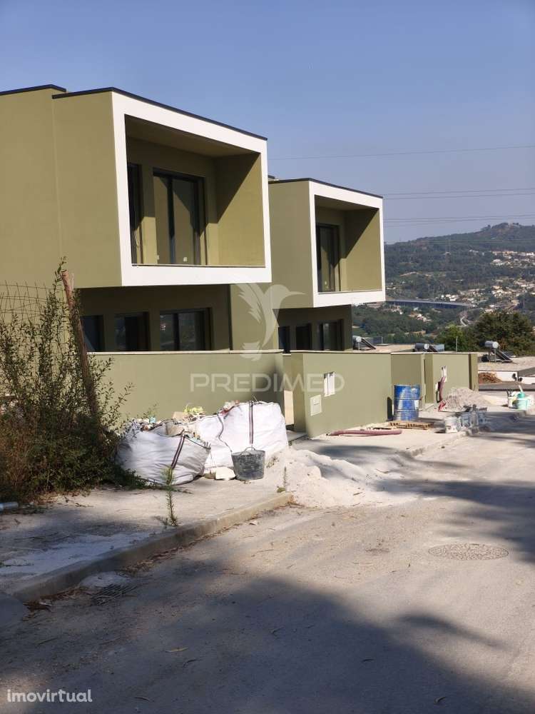 MORADIA T3 - Grande imagem: 3/24