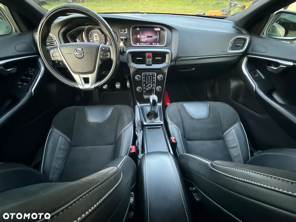 Volvo V40 D2 RDesign - 29