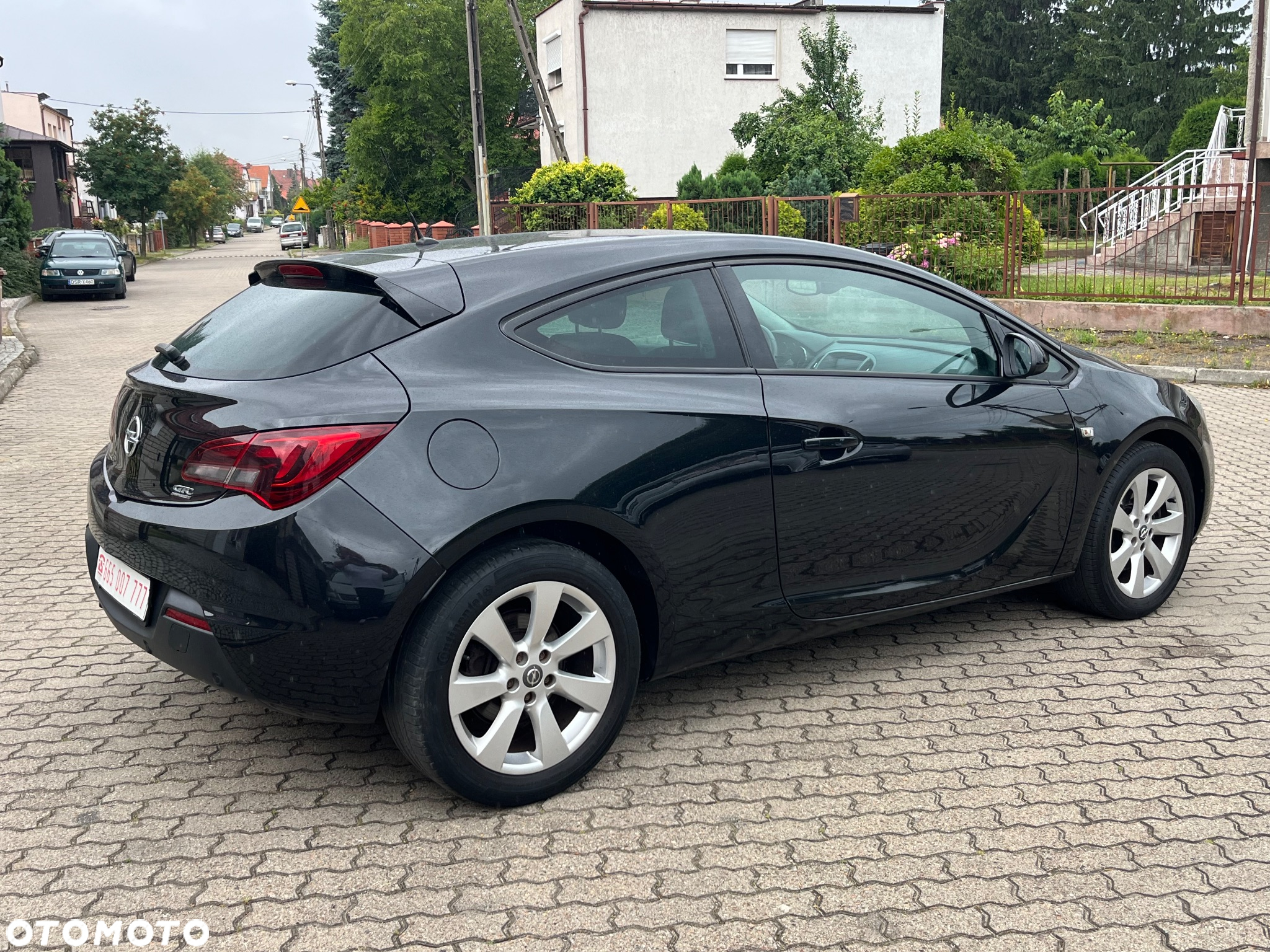 Opel Astra GTC 1.4 Turbo - 17