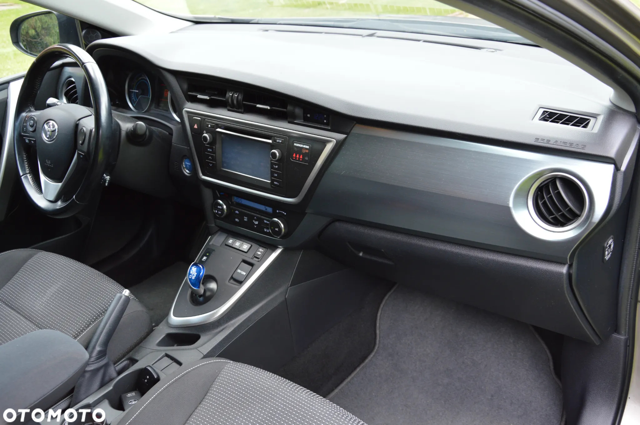 Toyota Auris 1.8 HSD Prestige NAVI - 26