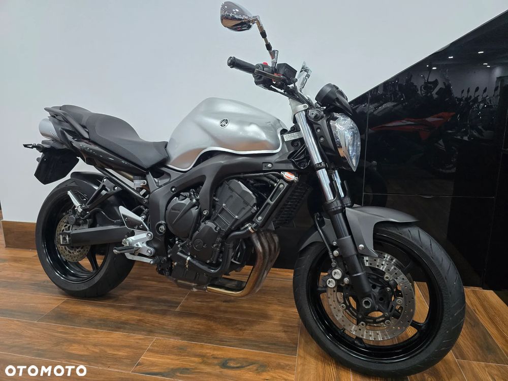 Yamaha FZ6 - 4
