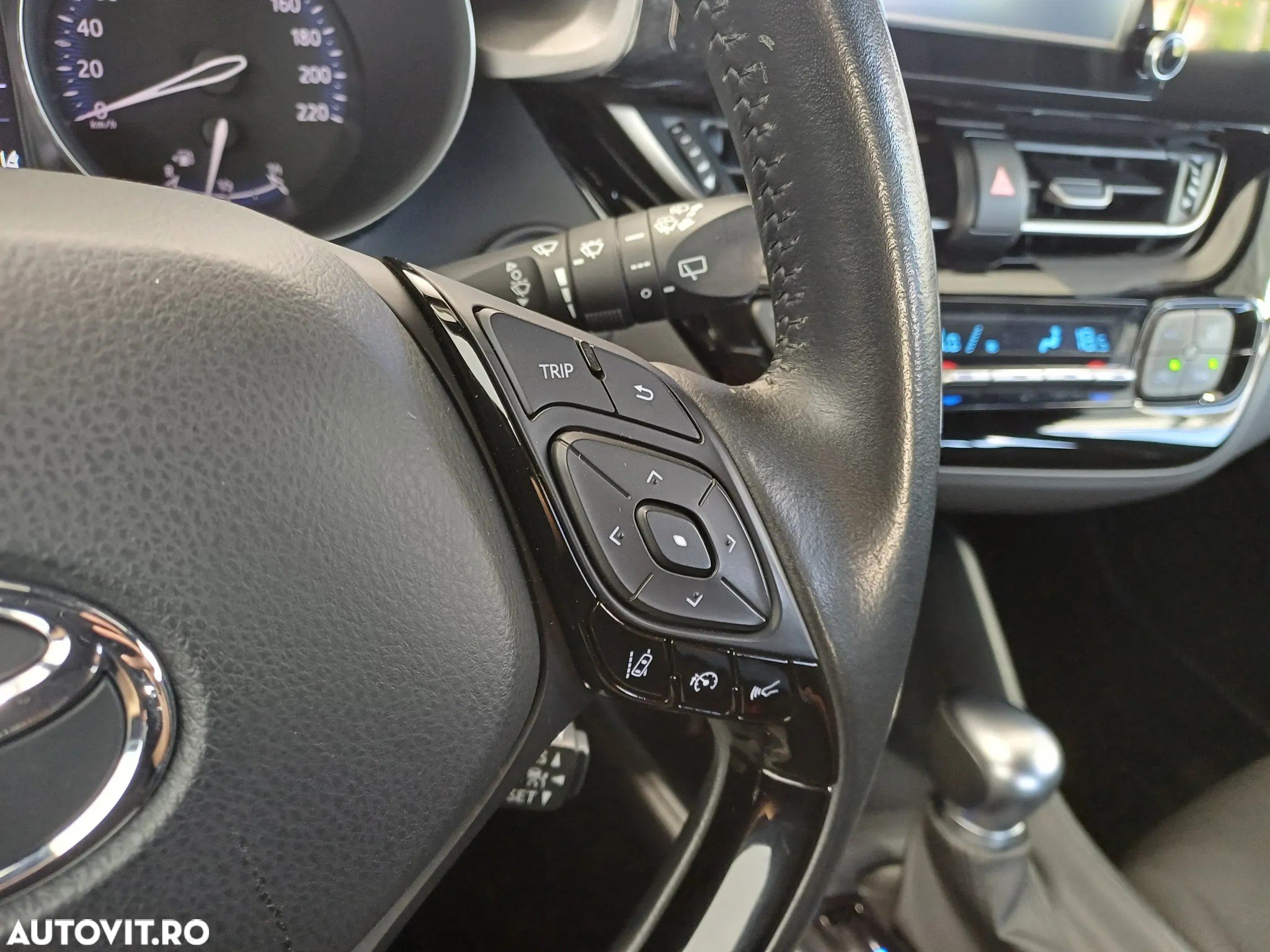 Toyota C-HR 1.8 HSD 122 CP 4x2 CVT C-enter - 12