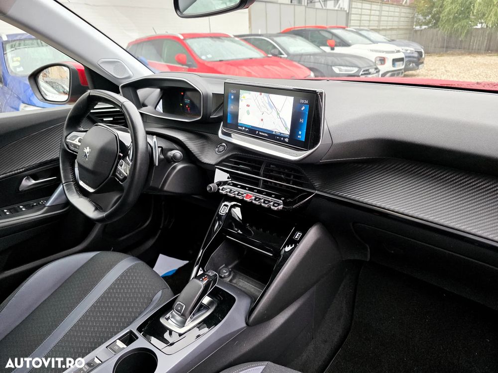 Peugeot 2008 1.2 L PureTech STT EAT8 Allure - 16