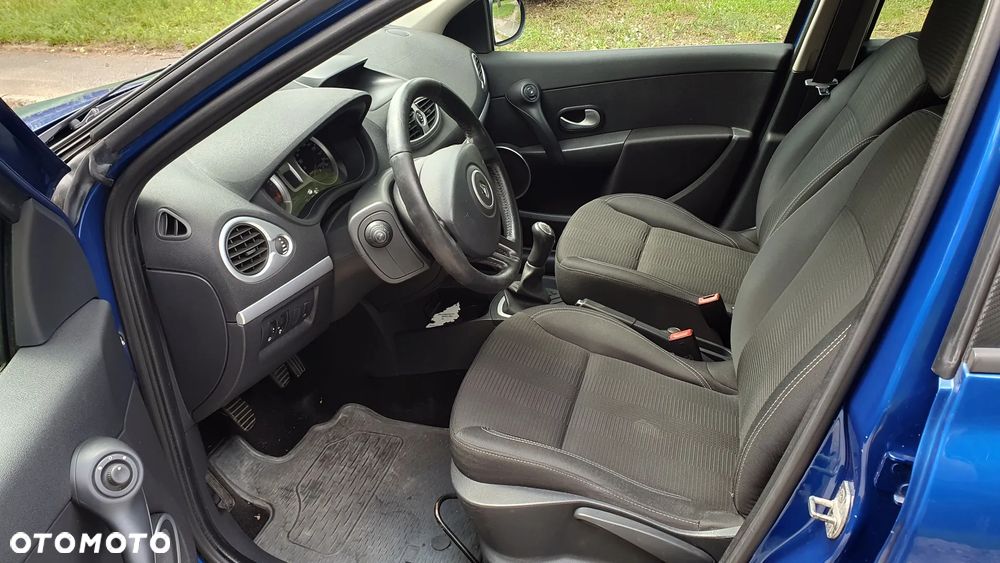 Renault Clio 1.2 16V 75 Dynamique - 9