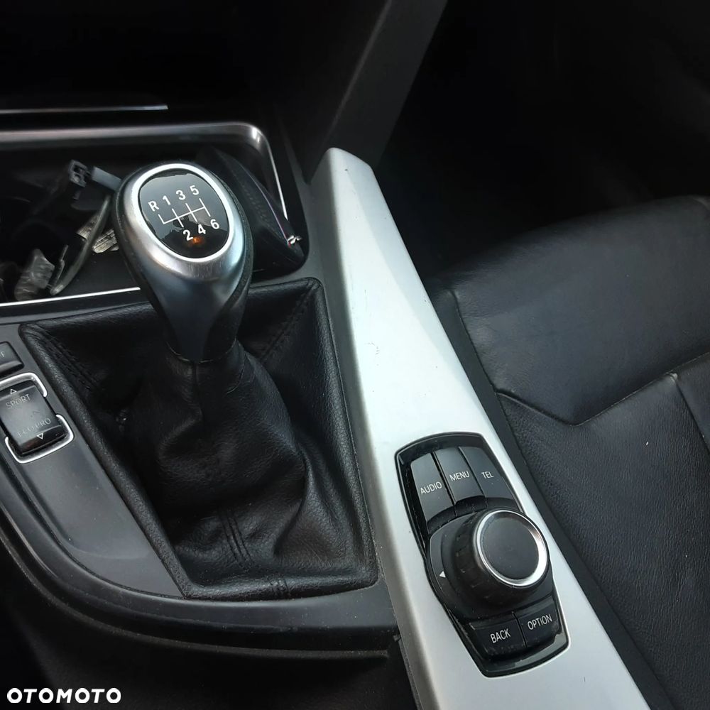 BMW Seria 3 316i - 30