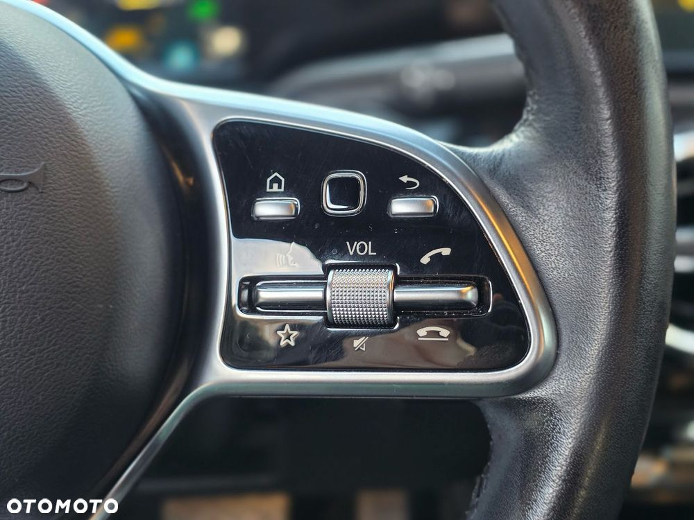 Mercedes-Benz Klasa A 180 7G-DCT - 15