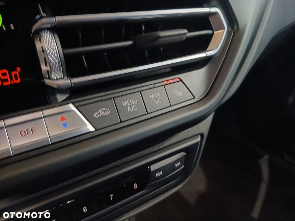 BMW Seria 1 118i M Sport - 18