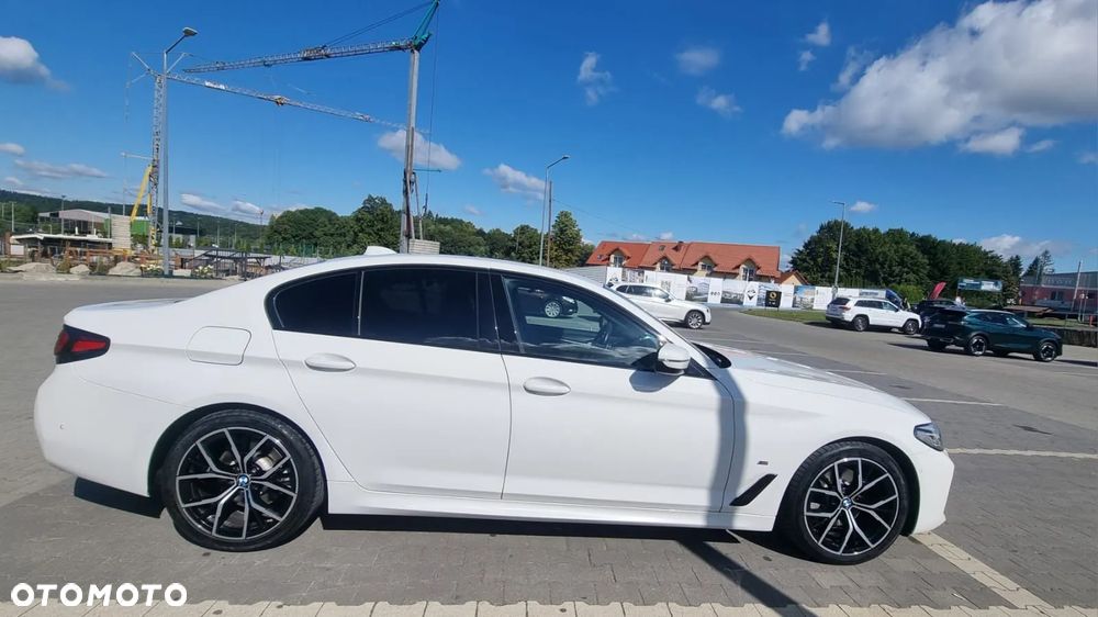 BMW Seria 5 520d xDrive - 6