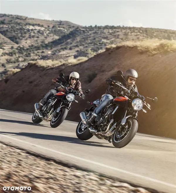 Kawasaki Z 900 RS - 4