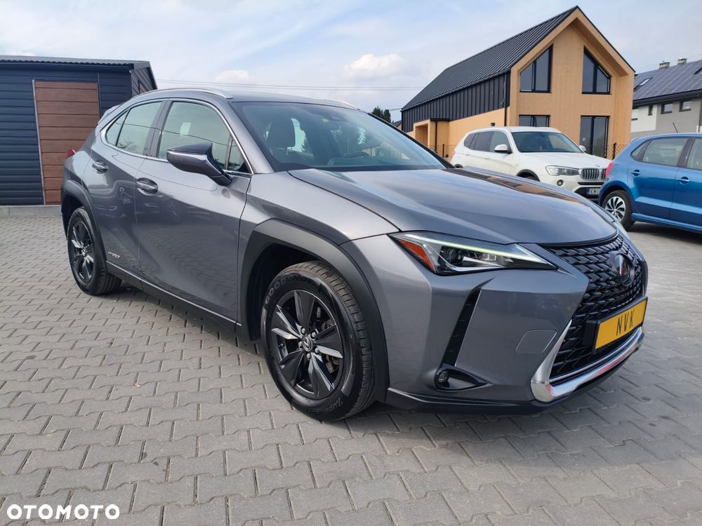 Lexus UX 250h GPF Business AWD - 4