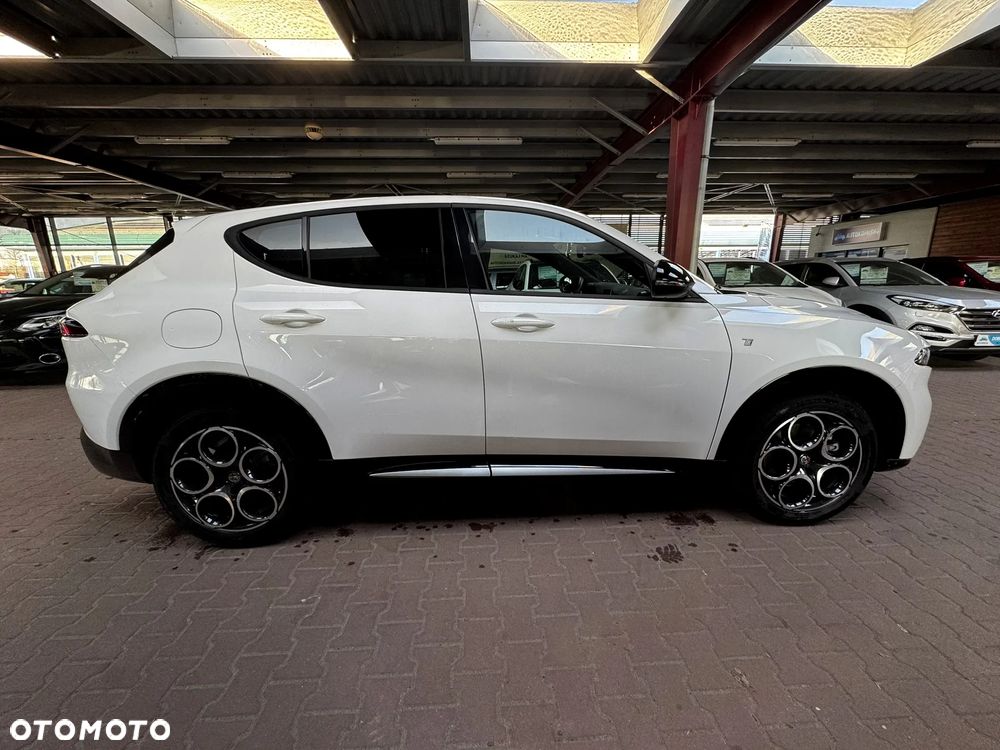 Alfa Romeo Tonale 1.5 T4 GSE mHEV TI DCT - 8