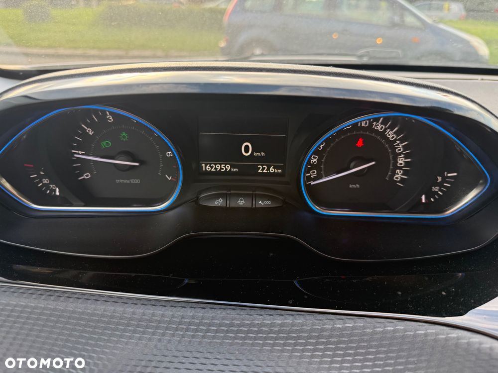 Peugeot 2008 1.2 Pure Tech Crossway S&S - 17