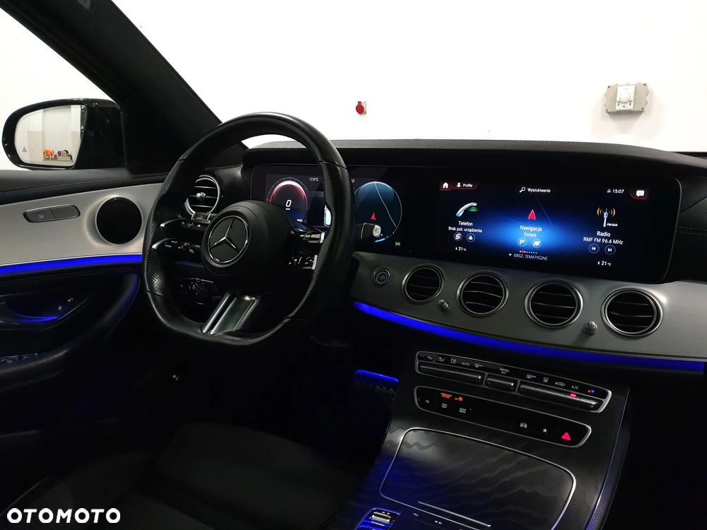 Mercedes-Benz Klasa E 300 de 4Matic 9G-TRONIC AMG Line - 2