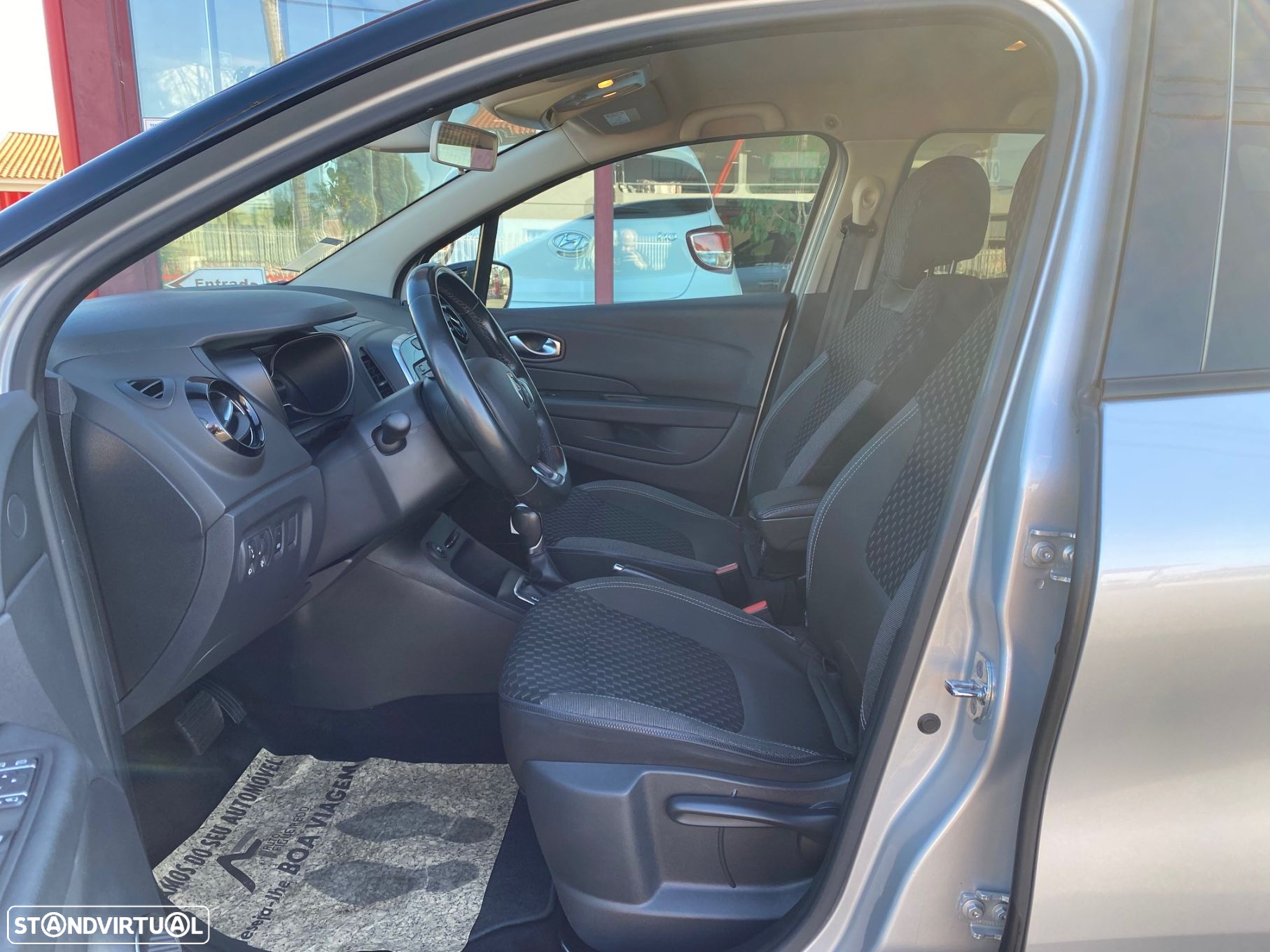 Renault Captur - 8