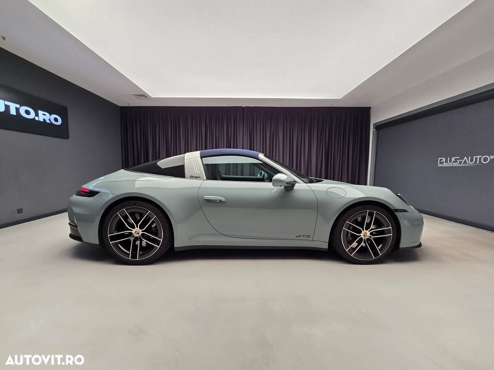 Porsche 992 - 25