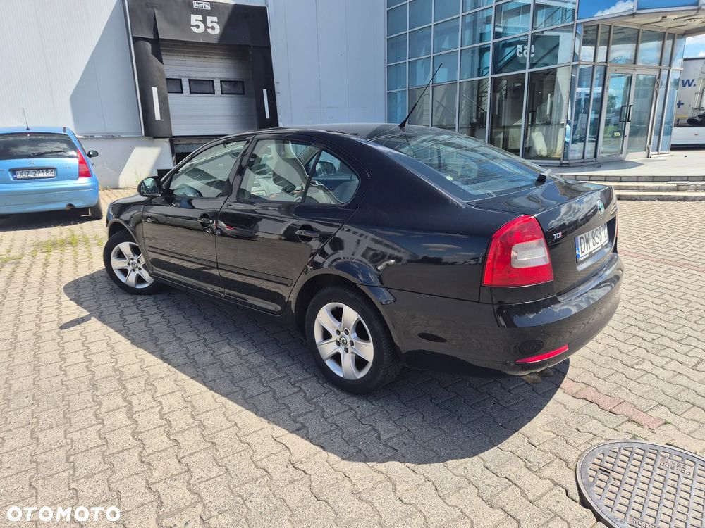 Skoda Octavia 2.0 TDI Elegance DSG - 3